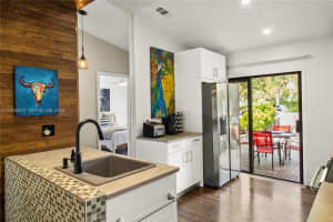 1056 E Lakes Dr, Pompano Beach, FL 33064, - MLS#A11926672