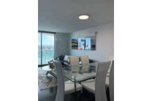 2101 Brickell Ave 2002, Miami