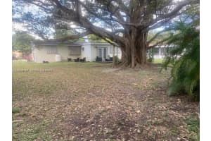 1420 North Dr, Miami