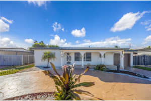 490 W 33rd Pl, Hialeah 490 W 33rd Pl, Hialeah