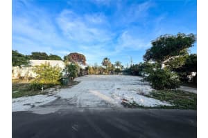 2700 Ne 2nd Ave Boca Raton, FL 33431 Sold 12/31/25