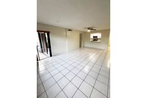 400 W Park Dr 202, Miami