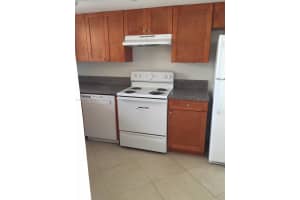 9375 Fontainebleau Blvd L423, Miami