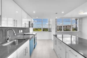 1000 St Charles Pl APT 512, Pembroke Pines, FL 33026, - MLS#A11926892