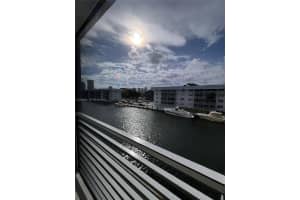 3750 Ne 170th St 302 North Miami Beach, FL 33160 - MLS#A11926956