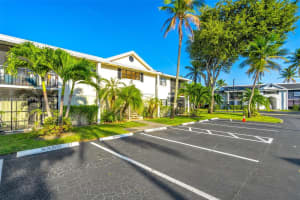 907 Ne 199th St 101 Miami, FL 33179 - MLS#A11926970