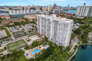 2851 Ne 183rd St 404e, Aventura