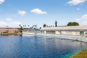 800 Sw 10th Ter 11t Hallandale Beach, FL 33009 - MLS#A11927003