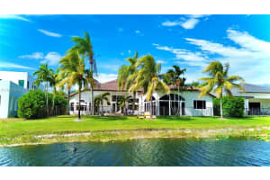 19038 Park Ridge St Weston, FL 33332 - MLS#A11927004