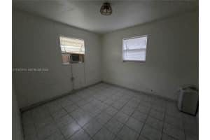 4211 Nw 39th Ave 4211 Lauderdale Lakes, FL 33309 - MLS#A11927015