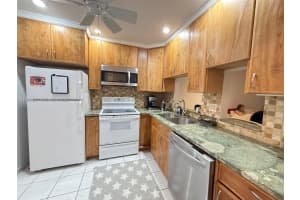 219 NE 14th Ave APT 404, Hallandale Beach, FL 33009, - MLS#A11927050