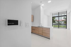 3250 Ne 188th St 103, Aventura