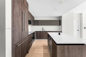 88 SW 7th St Apt 3907, Miami, FL 33130, - MLS#A11927109