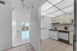 16851 NE 23rd Ave A516, North Miami Beach, FL 33160, - MLS#A11927138