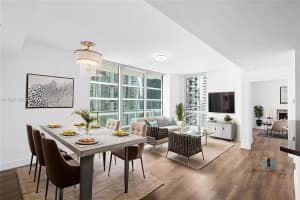 300 S Biscayne Blvd T-2802, Miami