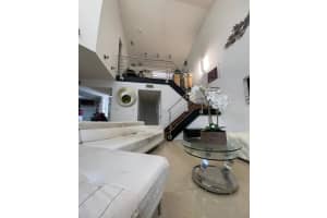 1913 San Remo Cir, Homestead 1913 San Remo Cir, Homestead