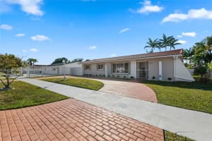 9864 SW 26th Terrace, Miami, FL 33165, - MLS#A11927251