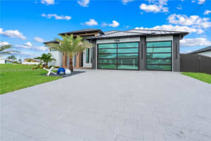 105 Sw 33rd Pl, Cape Coral