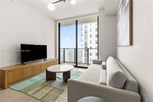 11 NE 6th St #3213, Miami, FL 33132, - MLS#A11927275