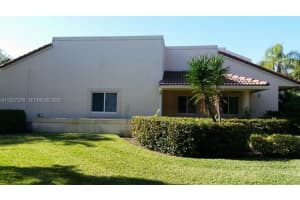 10136 Nw 43rd Ter 10136 Doral, FL 33178 - MLS#A11927276