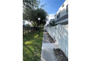 6840 SW 45th Ln Apartment 8, Miami, FL 33155, - MLS#A11927300