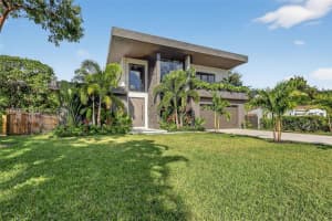 1008 Ne 114th St, Biscayne Park