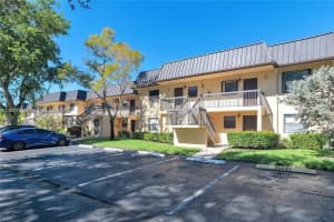 9173 Nw 1st Court 202, Pembroke Pines, Fl 33024, Pembroke Pines