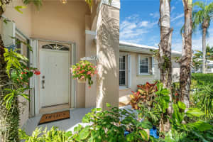 15230 Wilshire Way Pembroke Pines, FL 33027 - MLS#A11927344