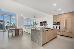 92 SW 3rd St APT 5204, Miami, FL 33130, Sold 01/23/26