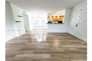 18815 NW 62nd Ave Apt 111-10, Hialeah, FL 33015, - MLS#A11927459