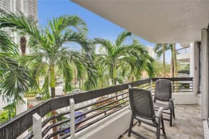 3600 Mystic Pointe Dr 311 Aventura, FL 33180 - MLS#A11927569