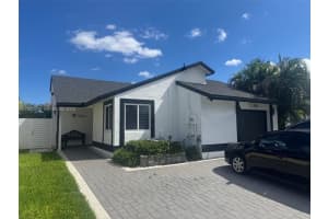 1131 Sw 110th Ave, Pembroke Pines