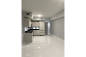 1010 Brickell Ave 1810, Miami