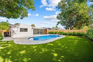 230 Ne 43rd St Oakland Park, FL 33334 - MLS#A11927661