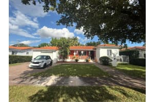 819 Capri St Coral Gables, FL 33134 - MLS#A11927676