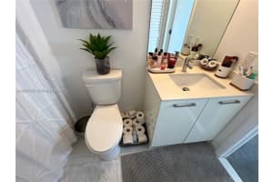 151 SE 1st St Apt 702, Miami, FL 33131, - MLS#A11927758