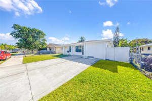 2318 Scott St Hollywood, FL 33020 - MLS#A11927804