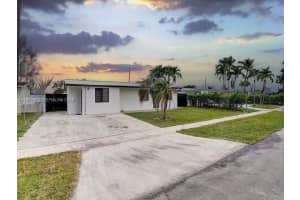 7881 Hope St Hollywood, FL 33024 - MLS#A11927812