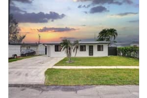 7881 Hope St Hollywood, FL 33024 - MLS#A11927812