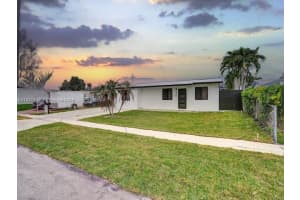 7881 Hope St Hollywood, FL 33024 - MLS#A11927812