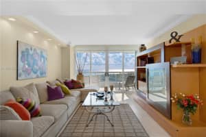 21055 Yacht Club Dr 2310, Aventura