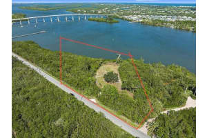 250 Live Oak Dr Vero Beach, FL 32963 - MLS#A11927839