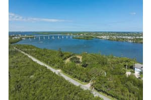 250 Live Oak Dr Vero Beach, FL 32963 - MLS#A11927839