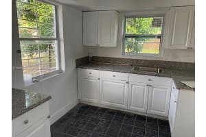 10 Nw 28th Way Fort Lauderdale, FL 33311 - MLS#A11927877