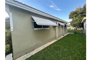 1915 Mayo St Hollywood, FL 33020 - MLS#A11927891