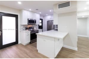 6855 Edgewater Dr 1ds Coral Gables, FL 33133 - MLS#A11927893