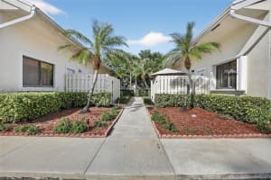 10121 Nw 33rd St Sunrise, FL 33351 - MLS#A11927899