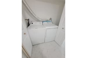 8290 Lake Dr 219 Doral, FL 33166 - MLS#A11927910