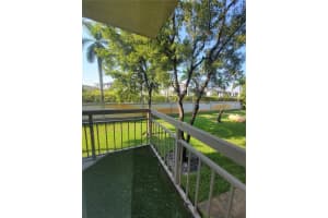 8290 Lake Dr 219 Doral, FL 33166 - MLS#A11927910
