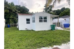 560 Nw 53rd St Miami, FL 33127 - MLS#A11927960